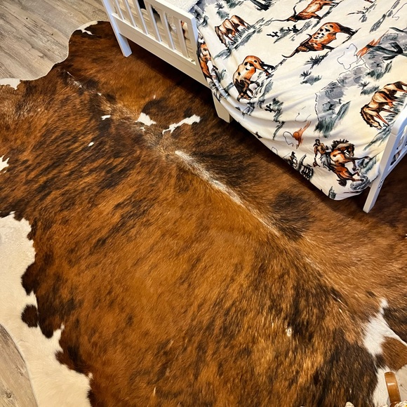 Brindle Cowhide Rug - Picture 2 of 3